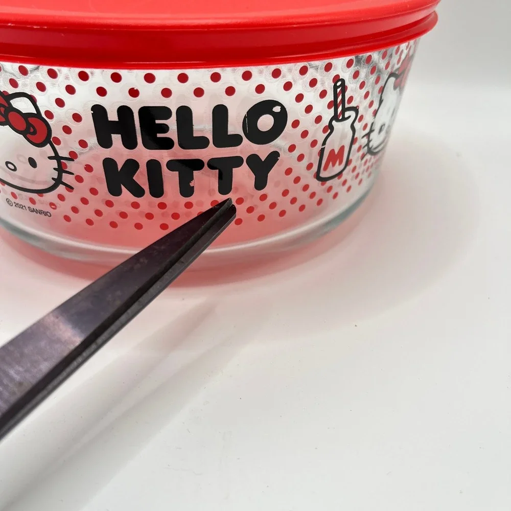 Pyrex Hello Kitty Glass Food Storage Set Red Polka Dot 2pc Round Bowls with Lids